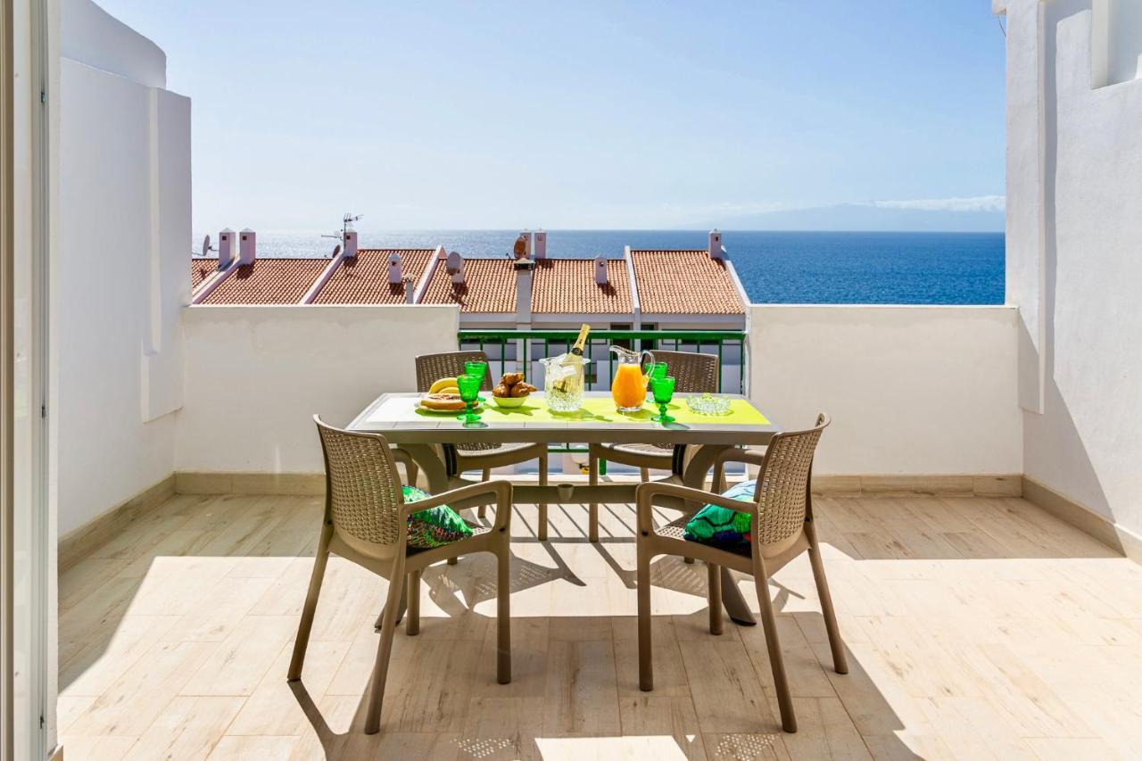 Esmeralda. Lovely And New Apartment Right By The Ocean! 칼라오살바헤 외부 사진