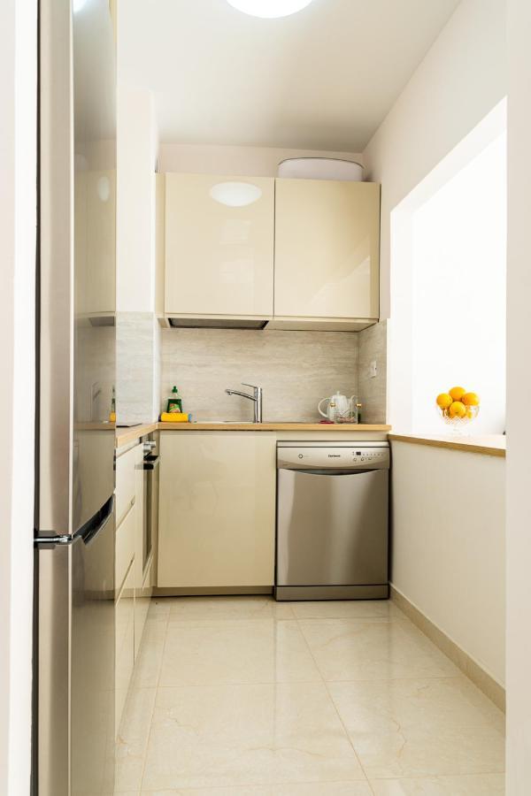 Esmeralda. Lovely And New Apartment Right By The Ocean! 칼라오살바헤 외부 사진
