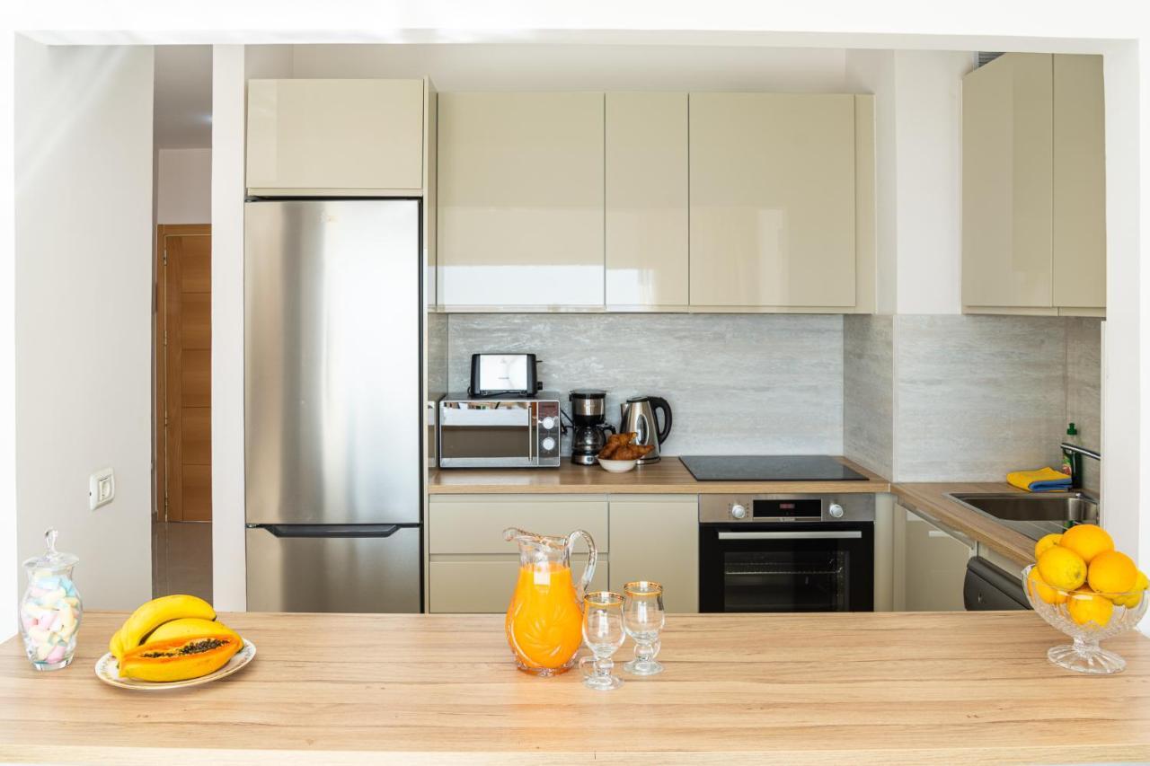 Esmeralda. Lovely And New Apartment Right By The Ocean! 칼라오살바헤 외부 사진