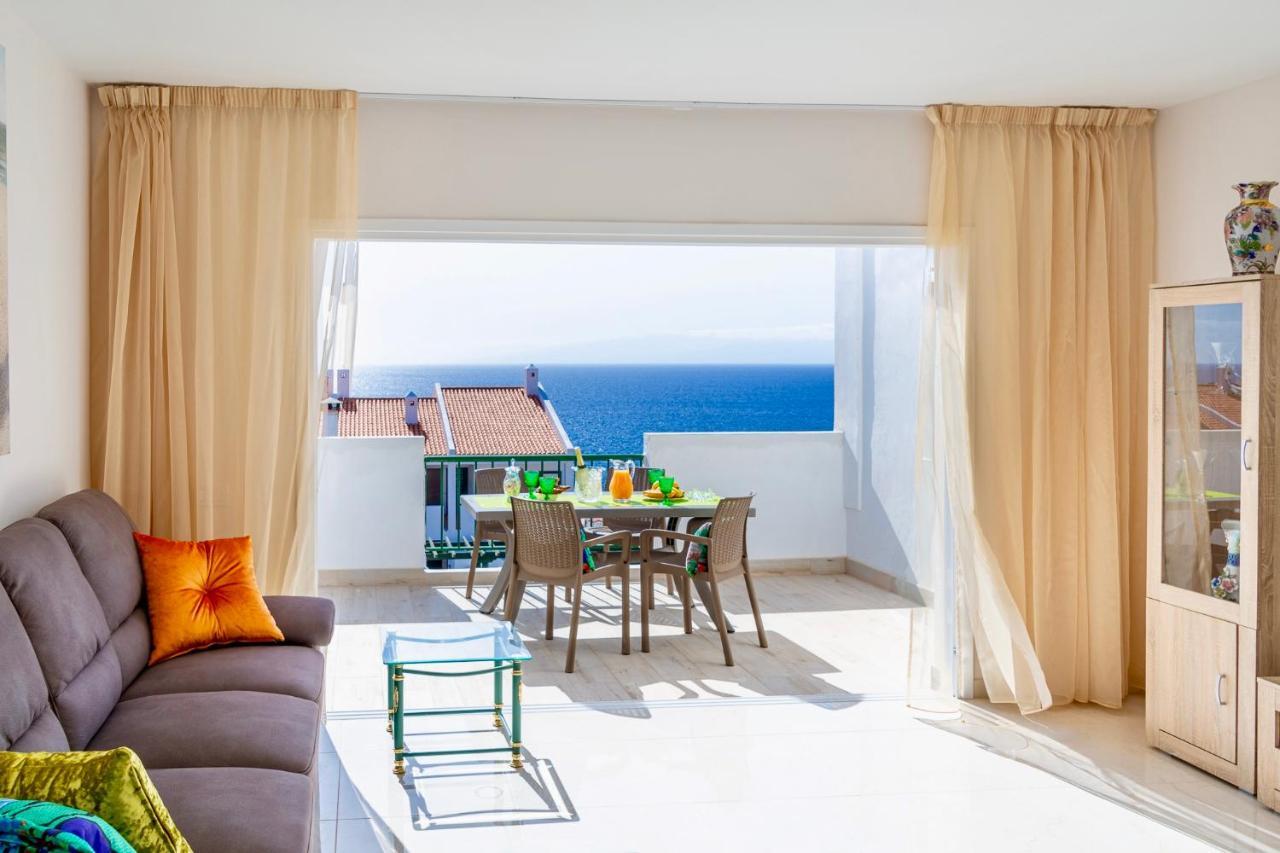 Esmeralda. Lovely And New Apartment Right By The Ocean! 칼라오살바헤 외부 사진