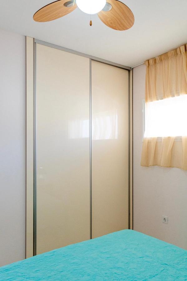 Esmeralda. Lovely And New Apartment Right By The Ocean! 칼라오살바헤 외부 사진